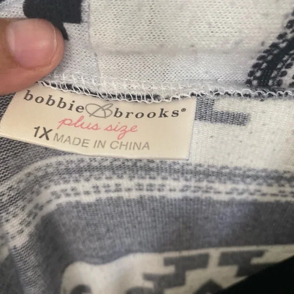 Boho Bobbie Brooks 1X Black and White Patterned Top, ethnic patterns - Picture 3 of 3